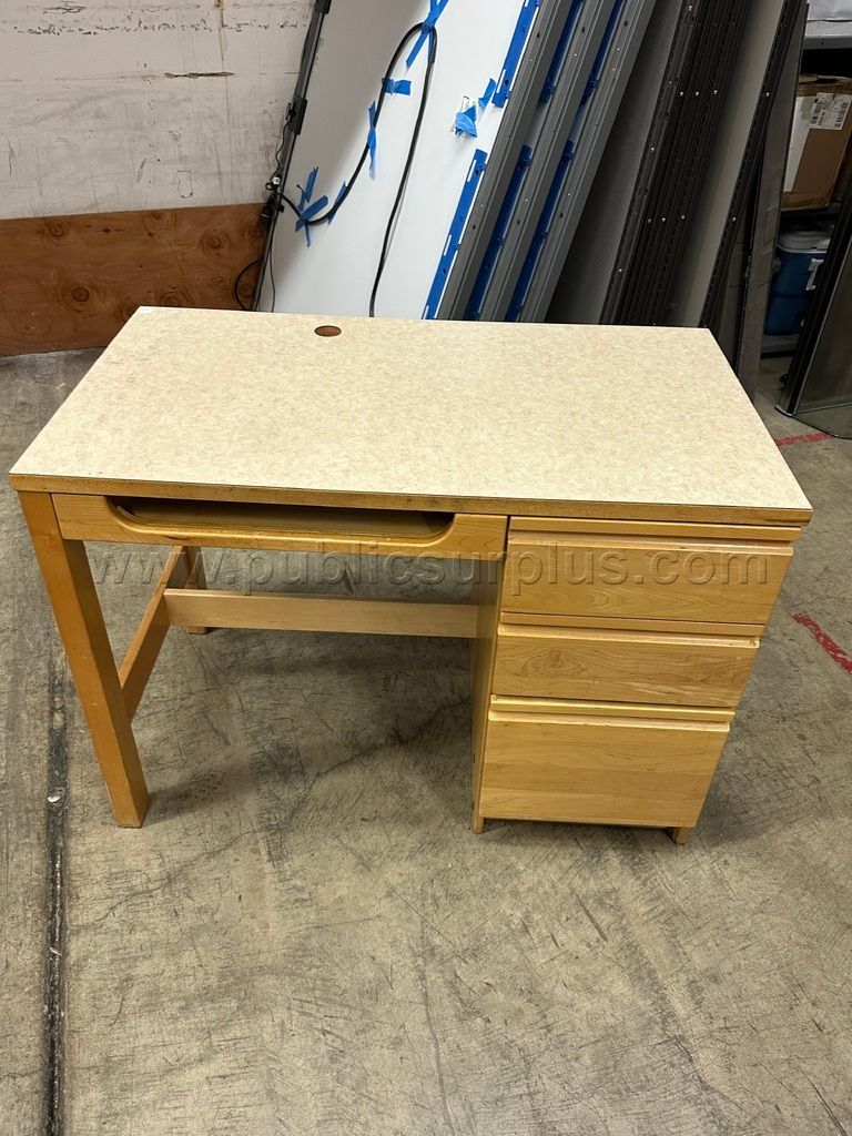 Wood Desk — photo 1