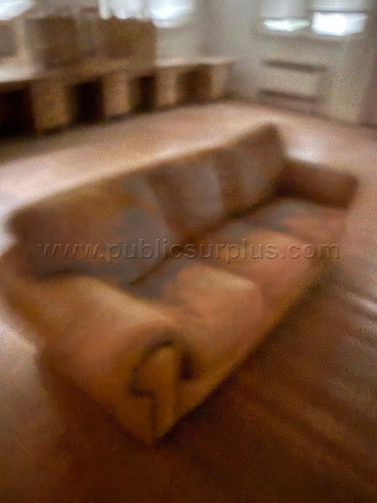 couches — photo 1