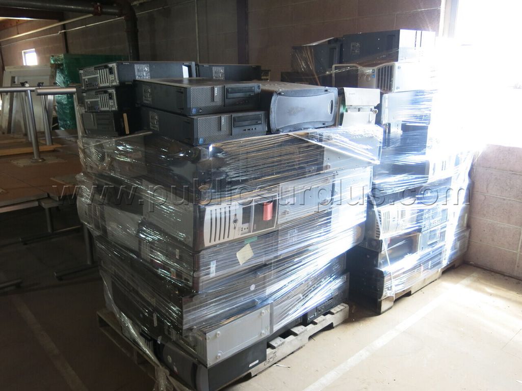 2 Pallets of Towers *No Hard Drives* — photo 1