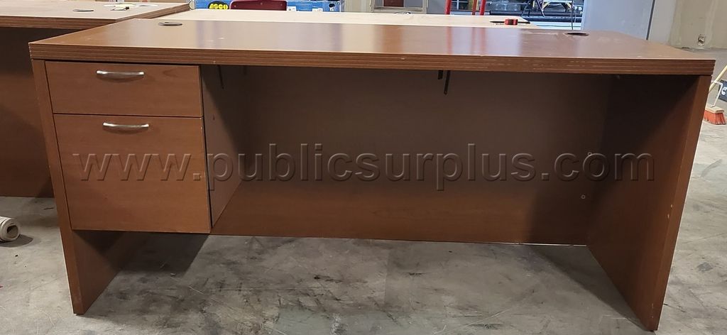 #16 Desk — photo 1