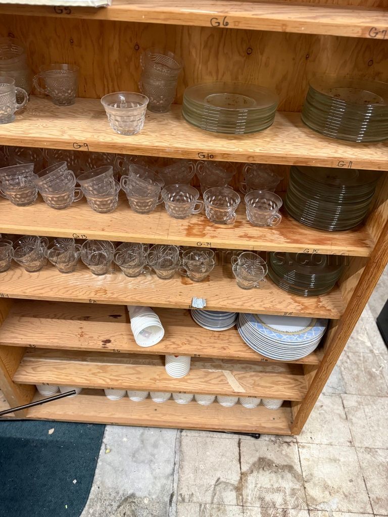 dishes — photo 1