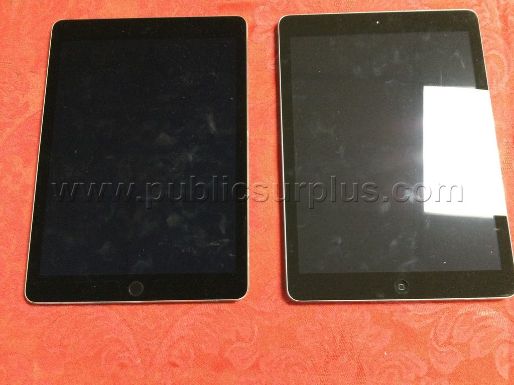 LOT OF (2) APPLE IPADS - SOLD AS IS - 643 — photo 1