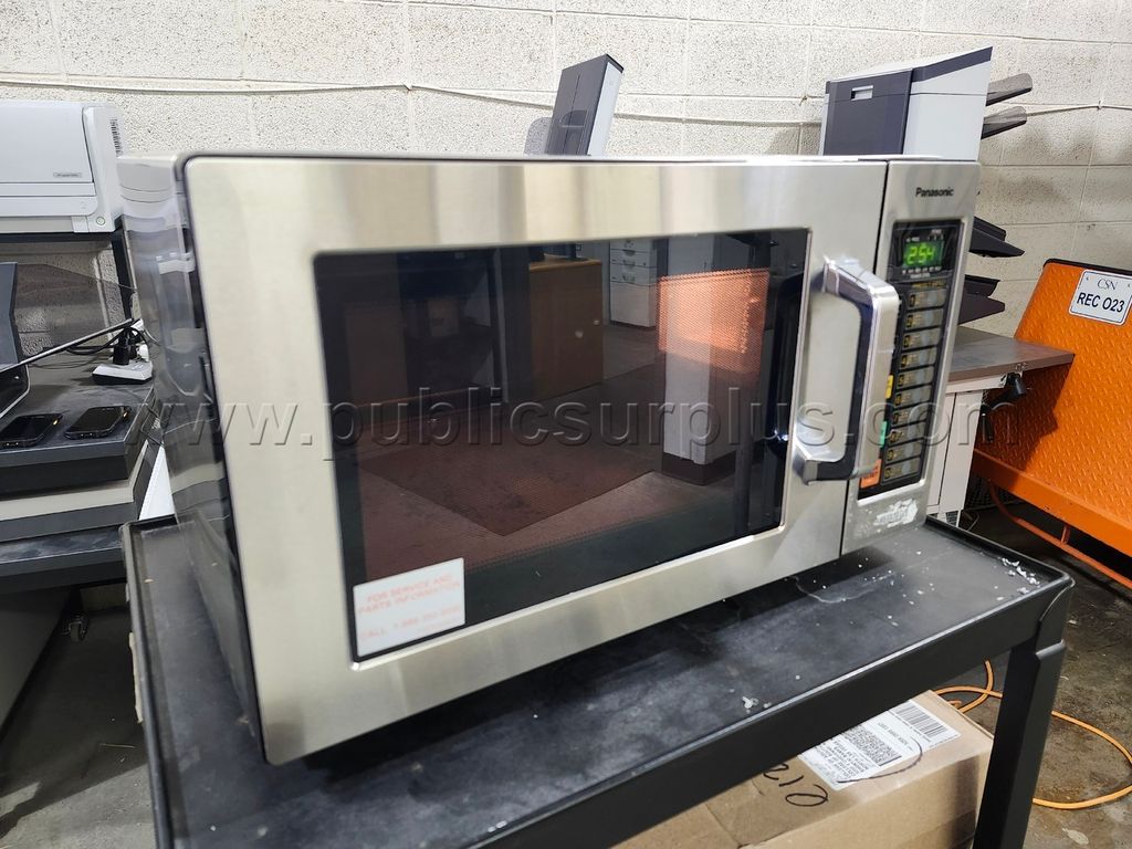 Panasonic Commercial Microwave Oven NE-1064F — photo 1