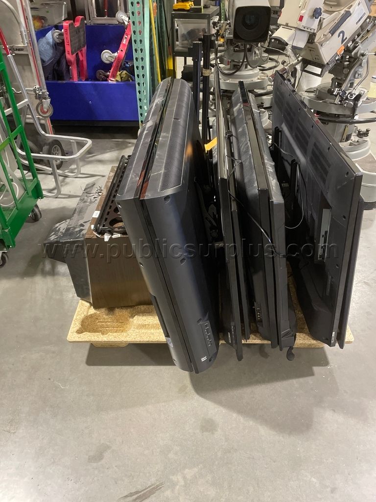 Pallet of 9 TVs - CH - VVV2 — photo 1