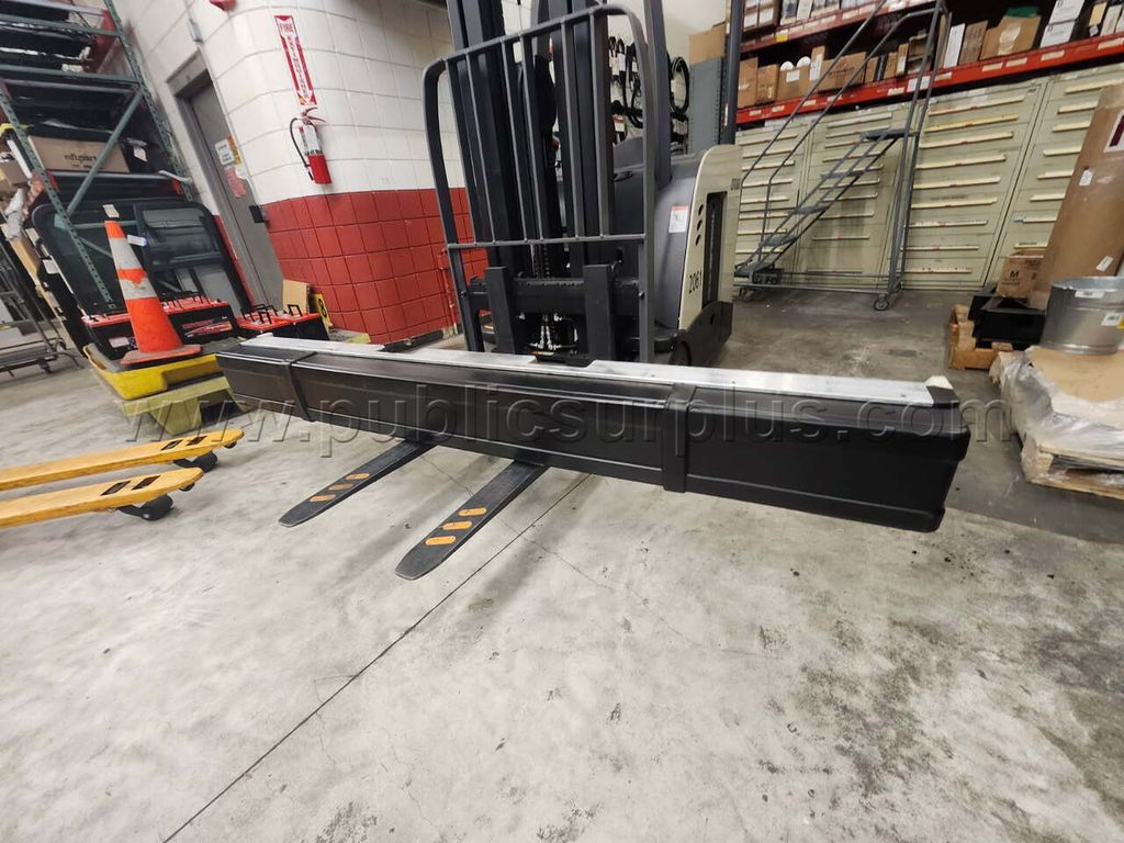 Gillig Phantom Front Bumper — photo 1