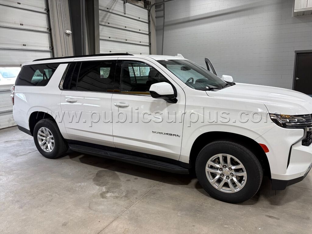 2022 Chevy Suburban 1FL — photo 1