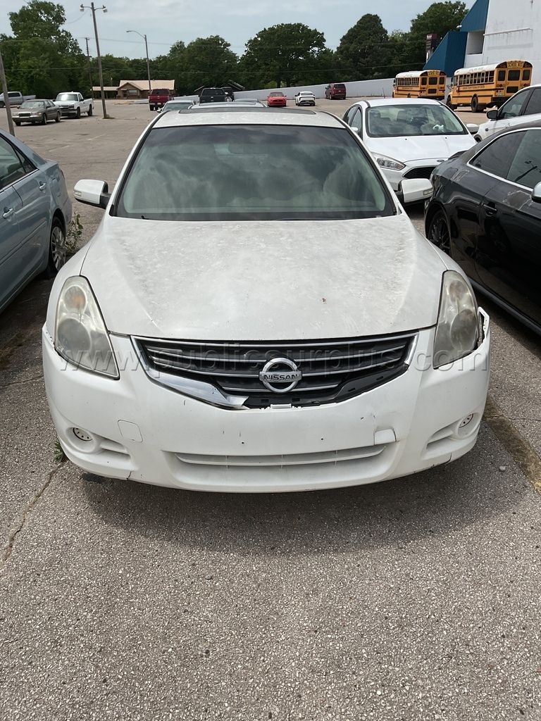 2012 Nissan Altima — photo 1