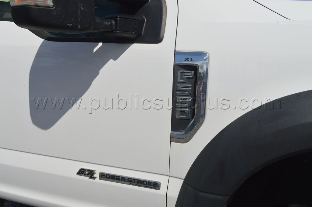 2017 FORD F-550 — photo 1