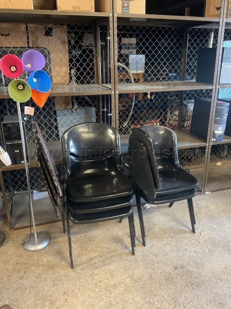 5-Tablet Chairs Lot # 4865 — photo 1