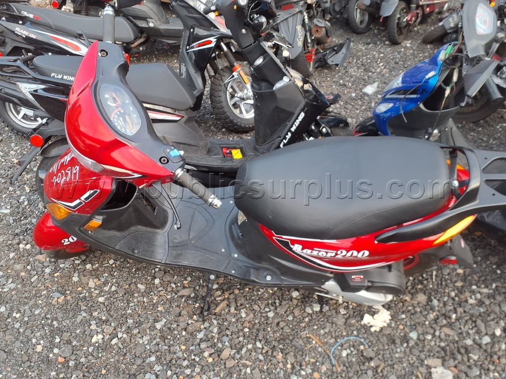 2023 RAZOR 200 — photo 1