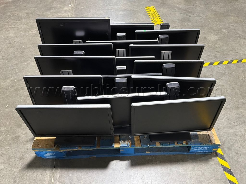 LOT OF 15 VARIOUS DELL MONITORS — photo 1