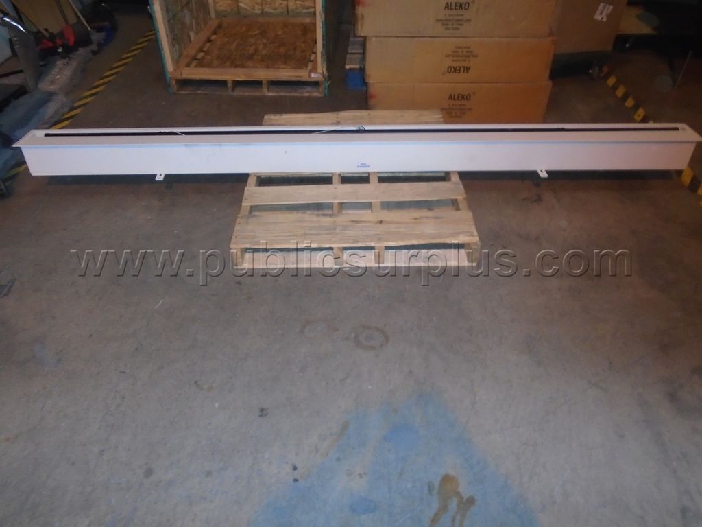 PROJECTOR SCREEN 8FT. LONG & 10FT. WIDE — photo 1