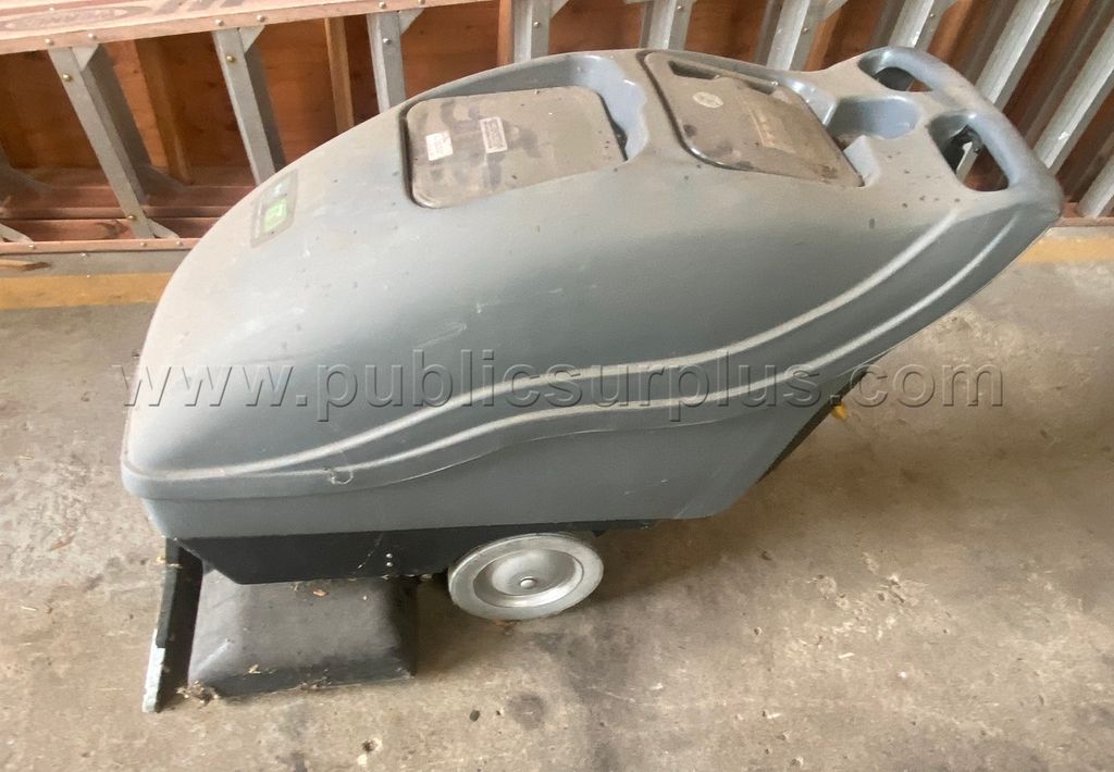 Floor Machine - Carpet Extractor — photo 1