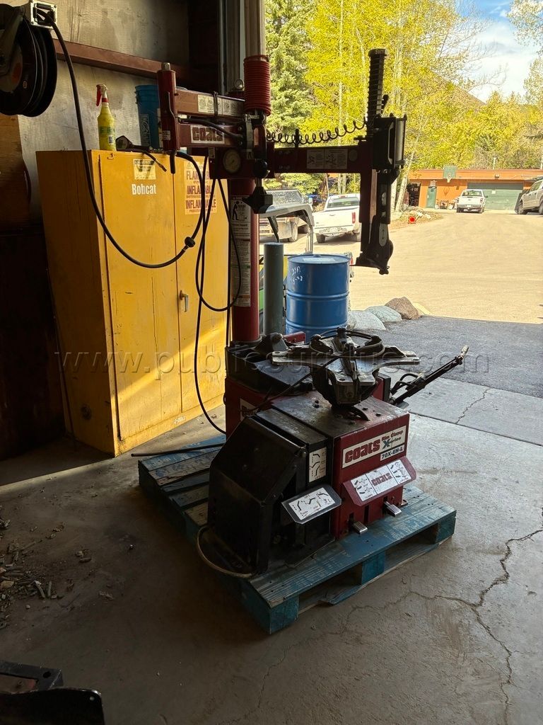 Coates Tire Machine — photo 1
