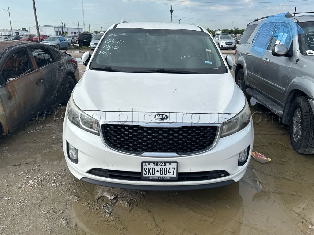 2026000672 2015 KIA Sedona WHI KNDMC5C19F6019078 - photo 1