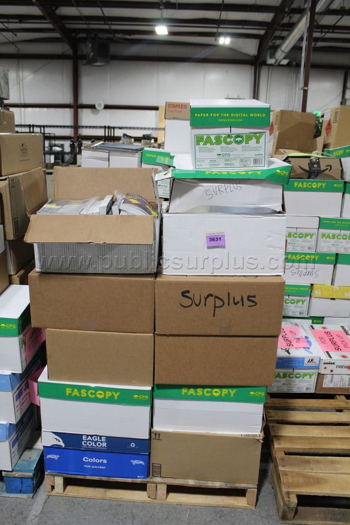 pallet of used books ~3631~ — photo 1