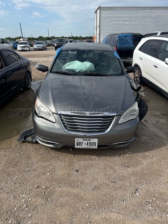2026000762 2013 CHRYSLER 200 GRY 1C3CCBBB9DN714558 - photo 1