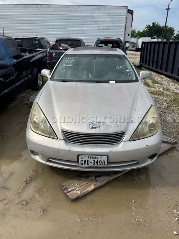 2026000787 2005 LEXUS ES300 SIL JTHBA30G455075443 - photo 1