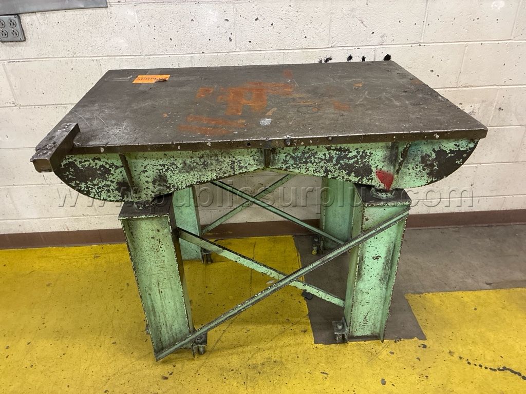 Work Table — photo 1