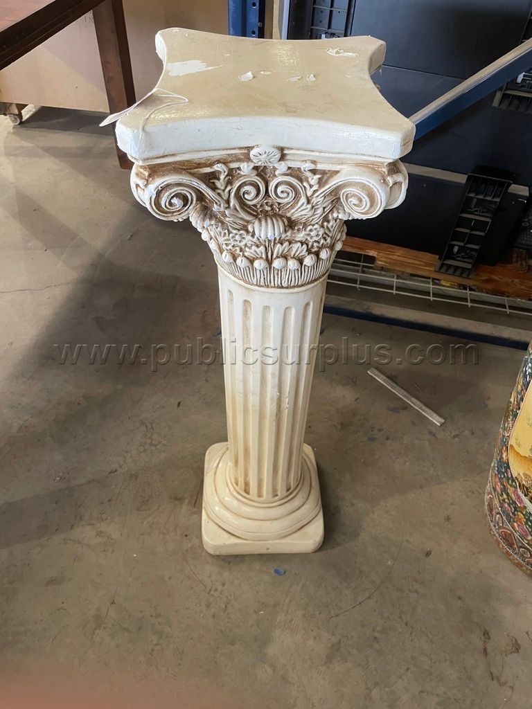Ceramic pedestal — photo 1