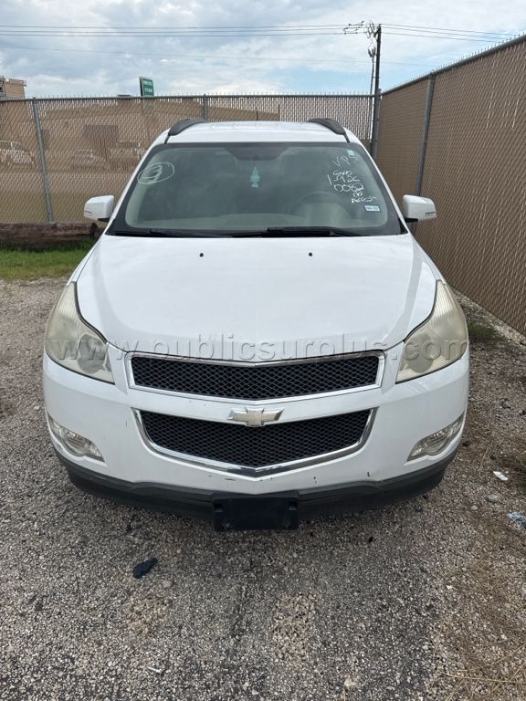 2026000082 2010 CHEVROLET TRAVERSE WHI 1GNLRGED3AS155050 - photo 1