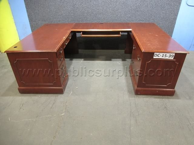 U-SHAPED DESK * DC-15-39 (R43A) — photo 1