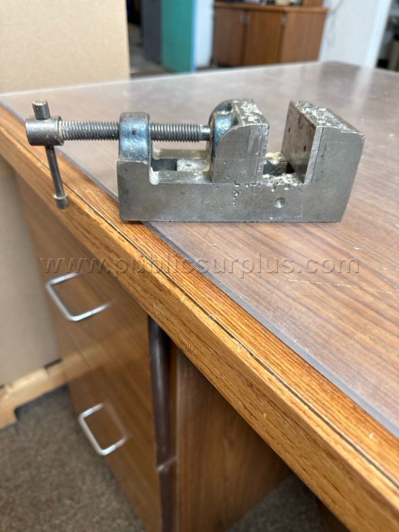 Small Vise — photo 1