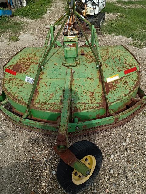JOHN DEERE MX6 BUSH HOG