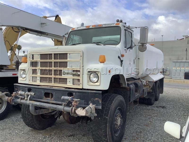 1994 International Water Truck (Out of State Buyers Only) — photo 1