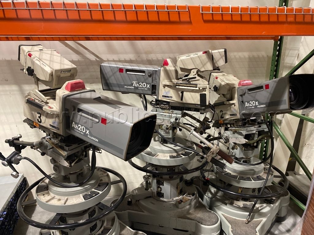 Lot of [3] Ikegami HDK 790E TV Production Cameras with Lenses/Tripods - OL - KK — photo 1