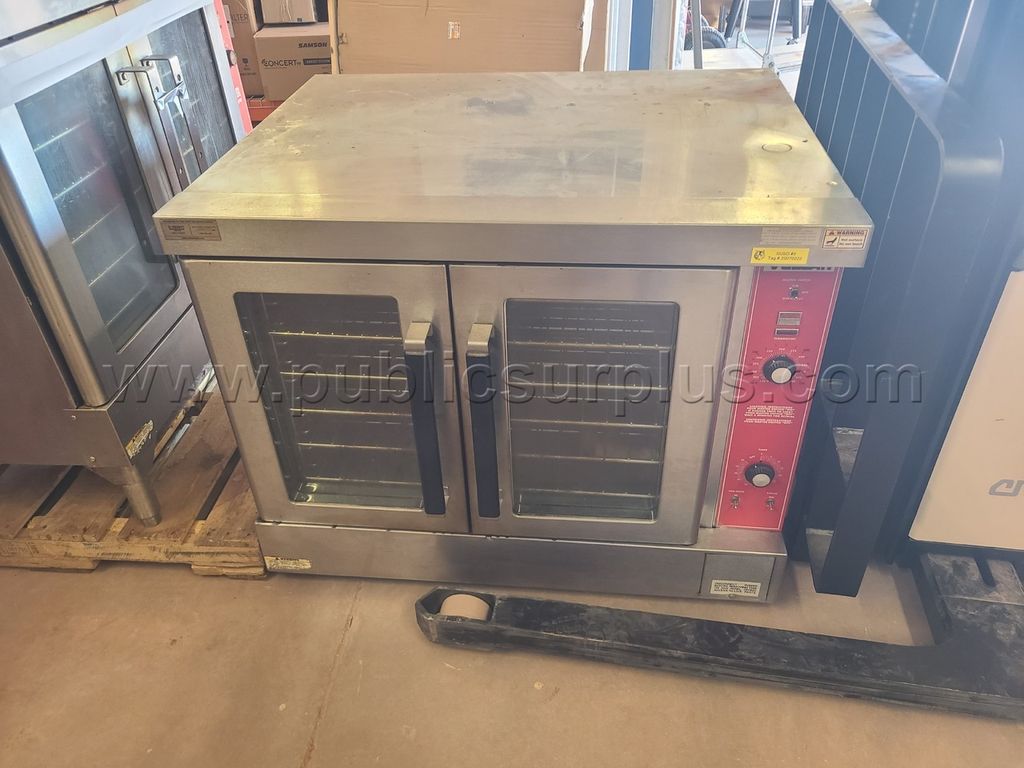 Convection Oven — photo 1