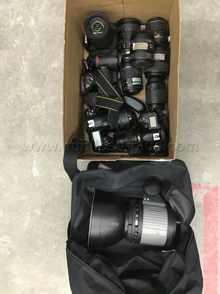 Digital cameras Nikon / Panasonic & lenses — photo 1