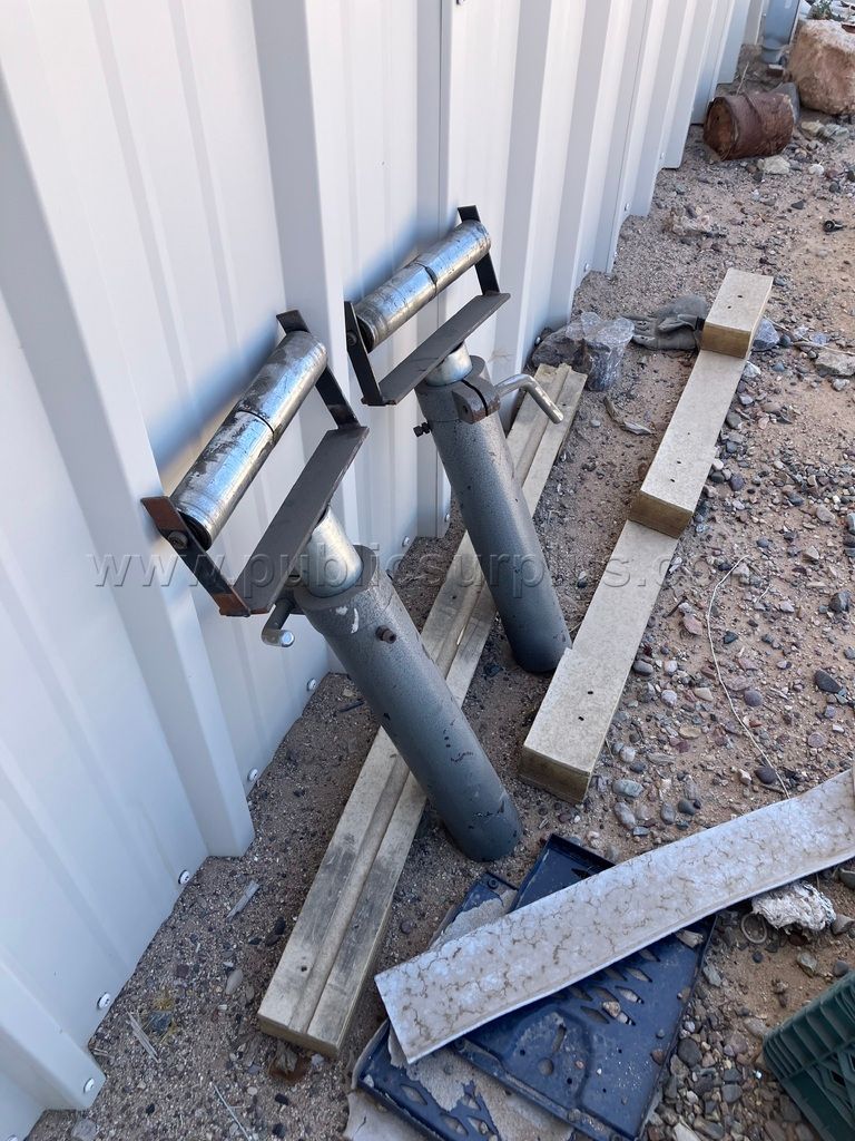 2 Roller Stands — photo 1
