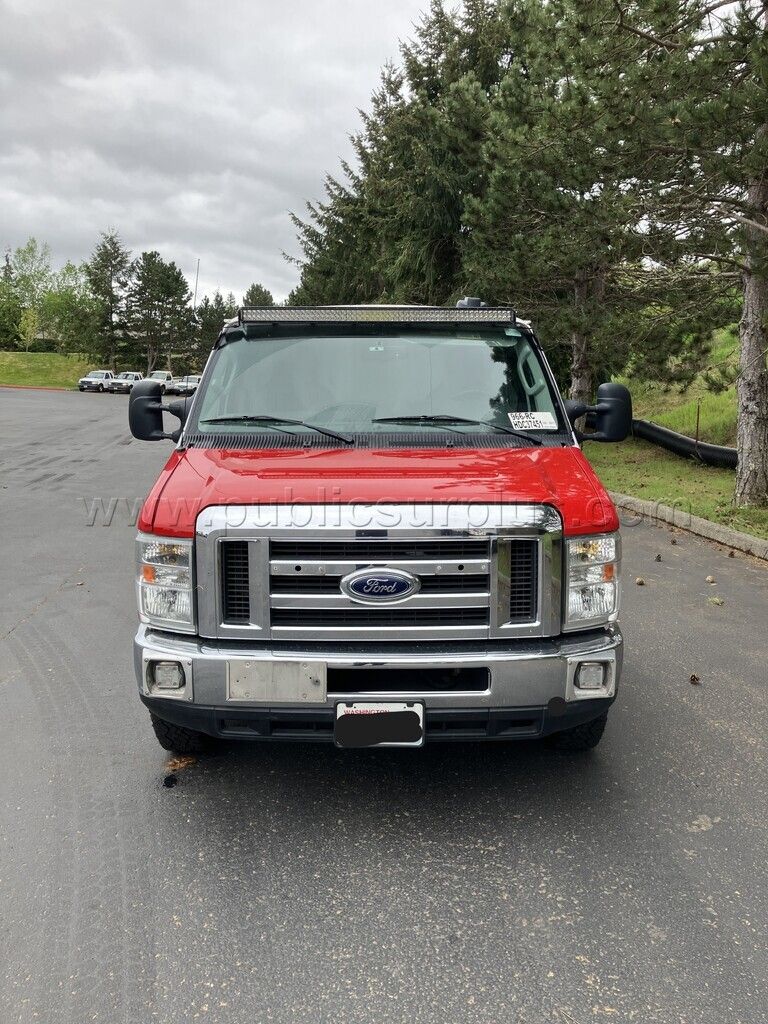 2017 Ford E450 Cutaway Chassis — photo 1