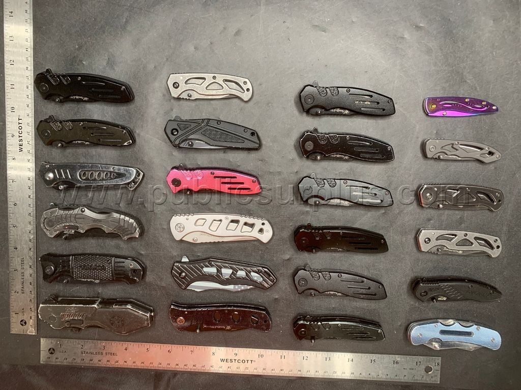 Smith & Wesson Knives - Shipping $14.99 /KK — photo 1