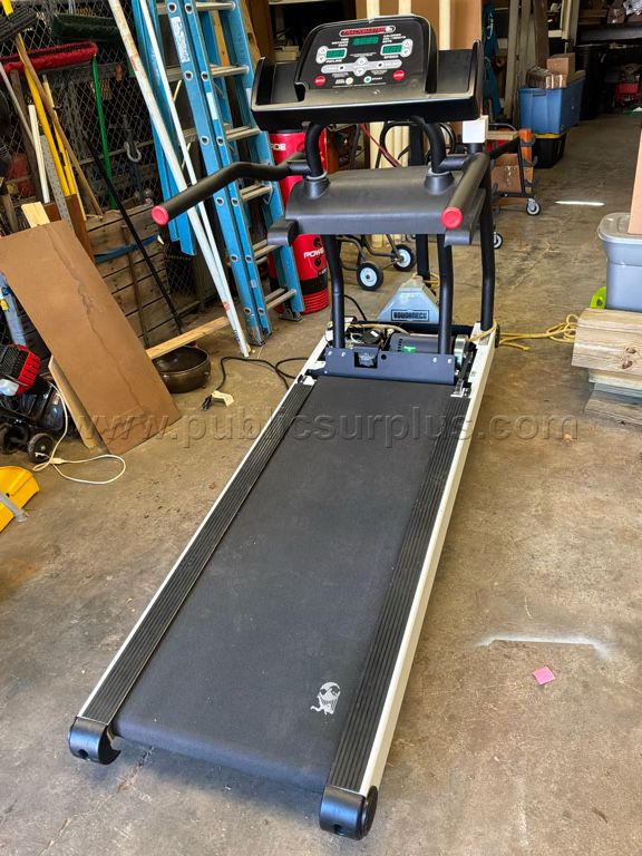 Track master treadmill — photo 1