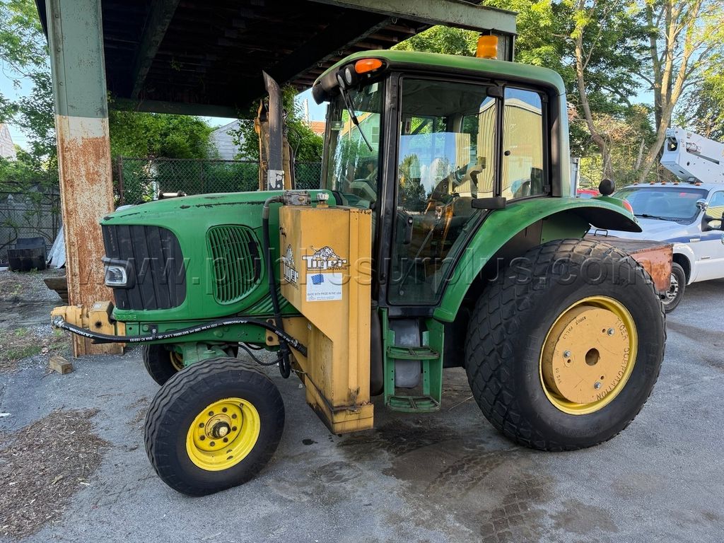 2002 JOHN DEERE 6320 MOWER — photo 1