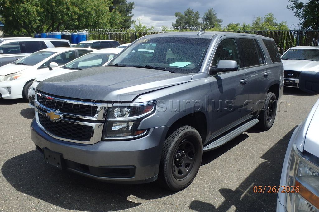 2019 Chevrolet Tahoe 4X4 — photo 1