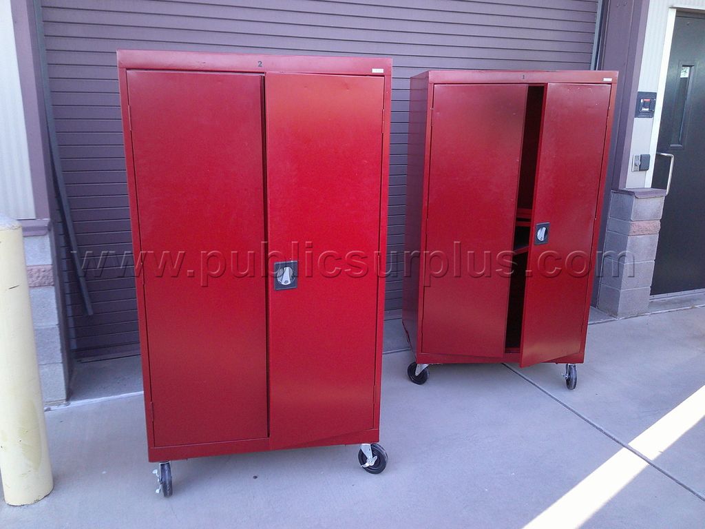 2X Red Cabinets for sale. — photo 1