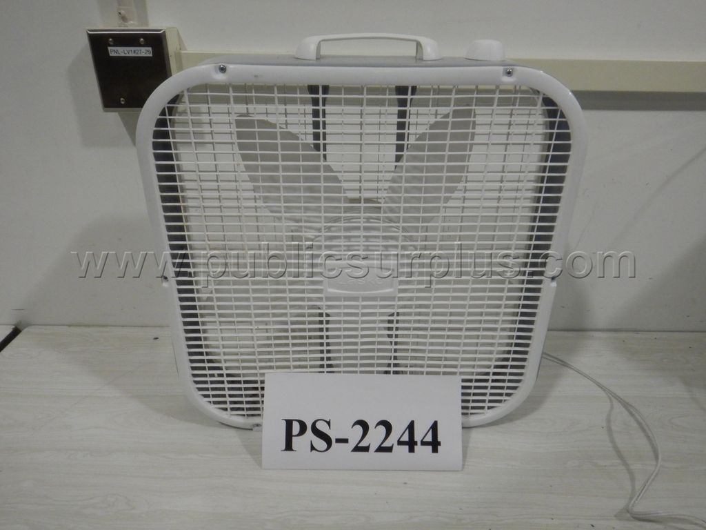 Box Fan - SEE VIDEO — photo 1
