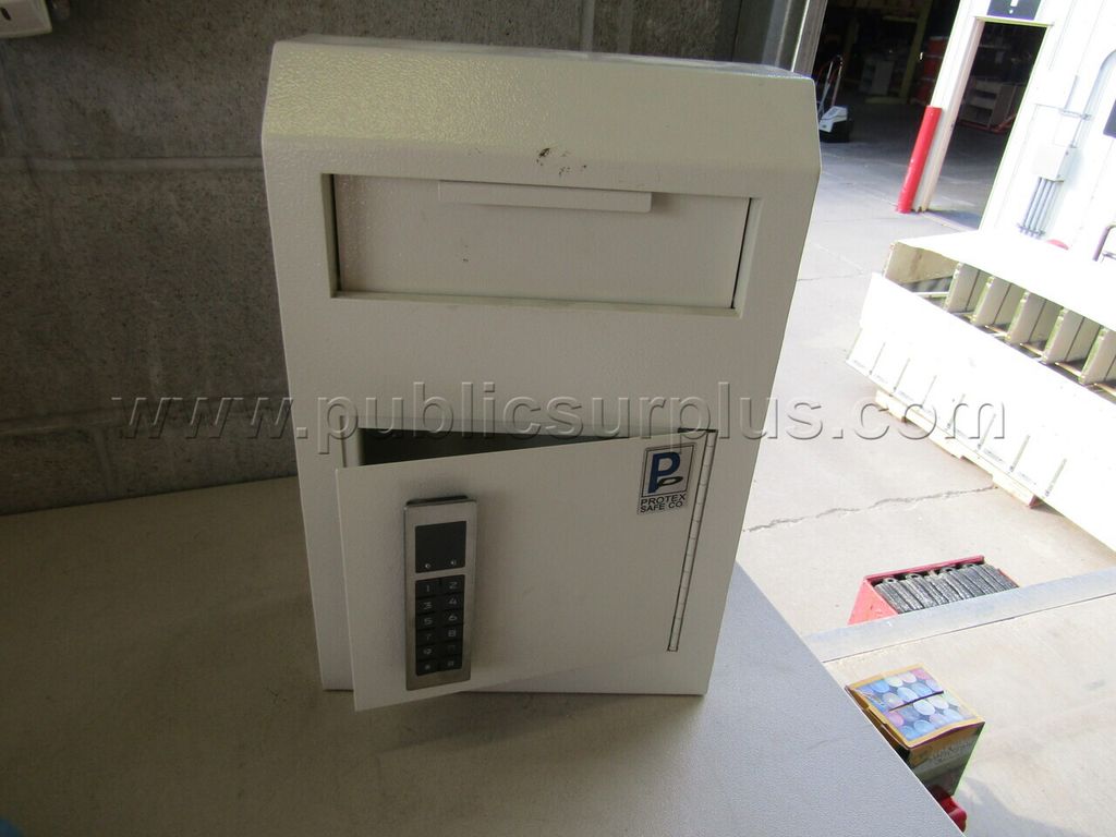 SAFE #2 — photo 1