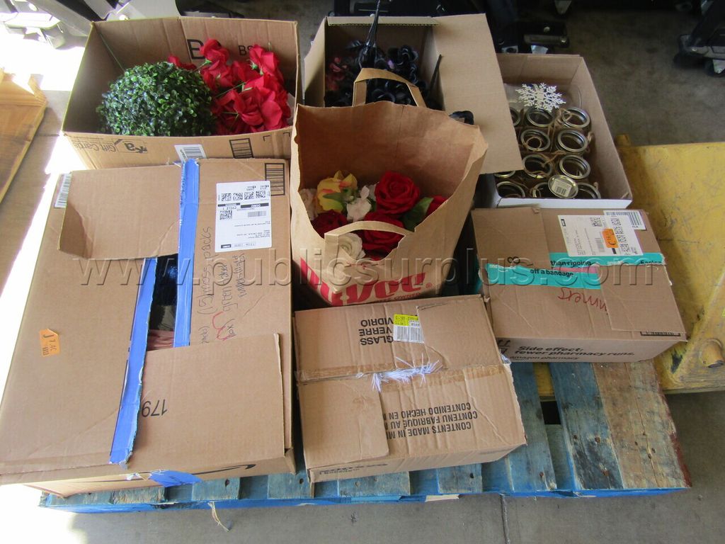 PARTY DÉCOR PALLET — photo 1