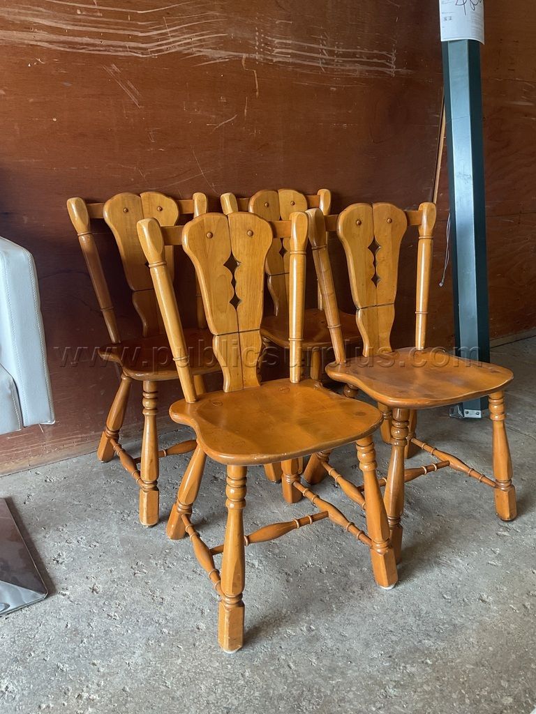 4-Wooden Chairs Lot # 4878 — photo 1