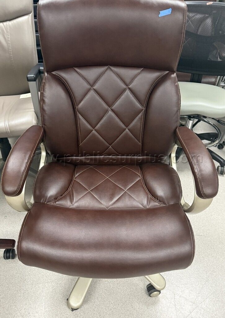 Auction#480- Executive chair — photo 1