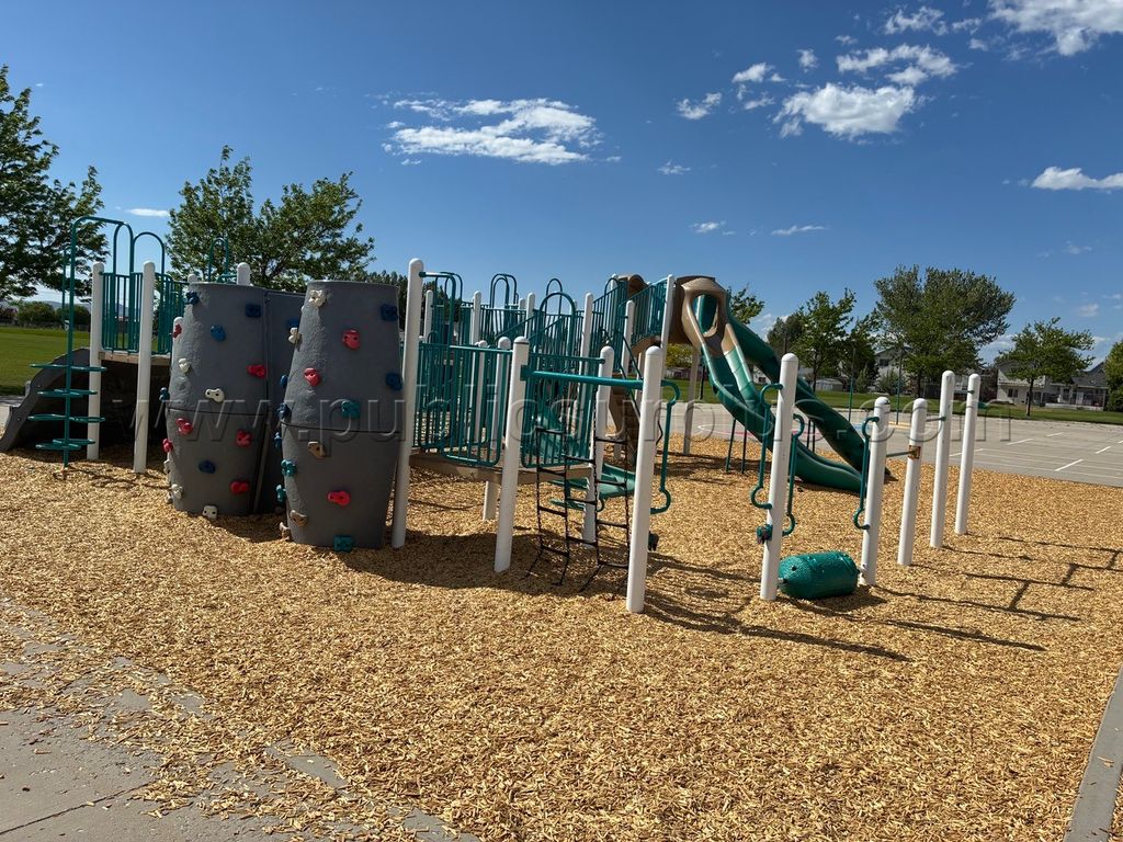 Playground — photo 1
