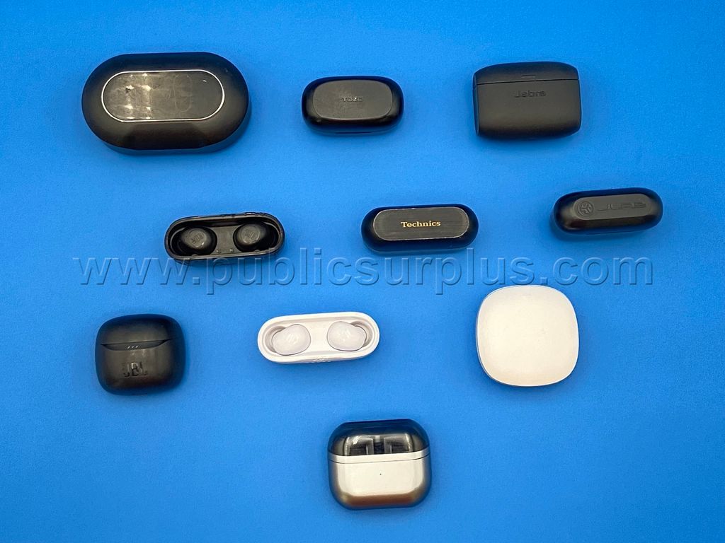 Various Wireless Earbuds - Shipping $9.99 /RA — photo 1