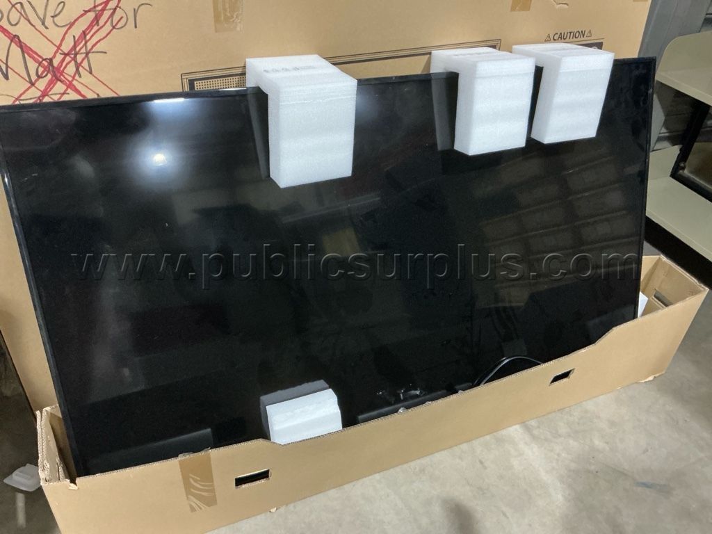 HiSense 65" TV — photo 1