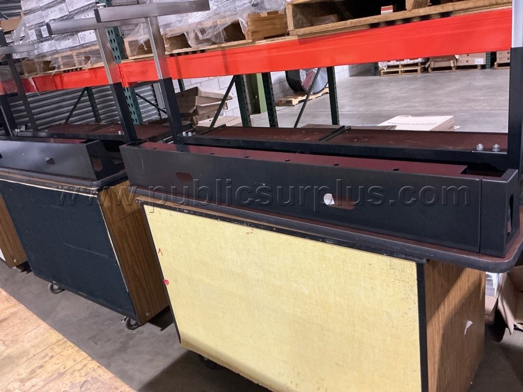 Lot of two tables and two wheeled cabinets — photo 1