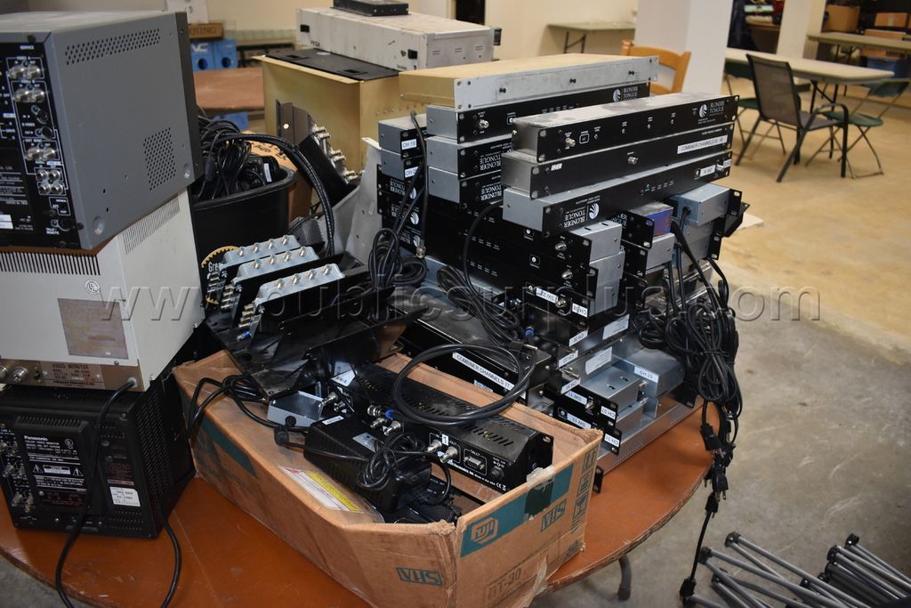 MISCELLANEOUS VIDIO & AUDIO EQUIPMENT — photo 1