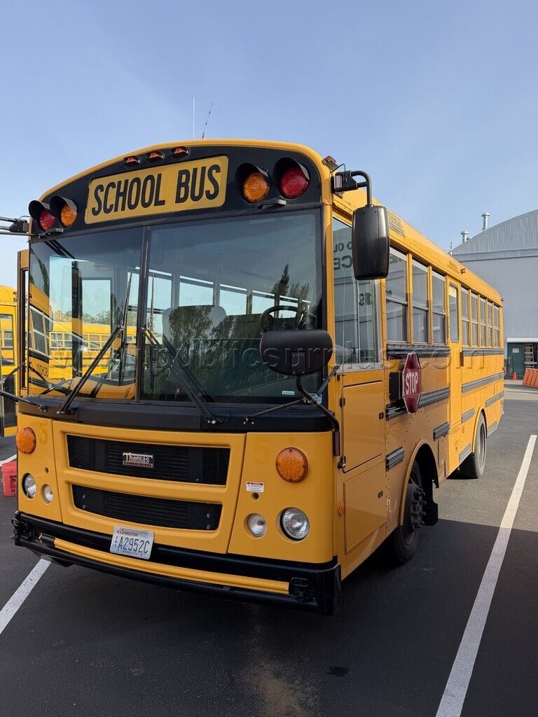2012 THOMAS SCHOOL BUS 5 — photo 1
